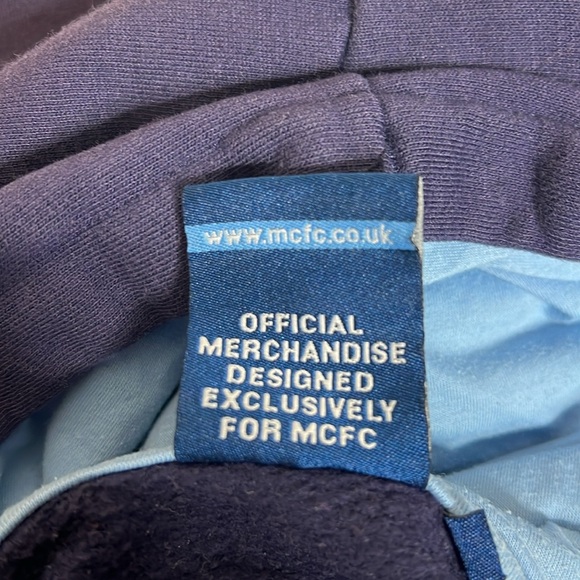 Vintage Manchester City FC Hoodie - Official Club Merchandise - Picture 9 of 9